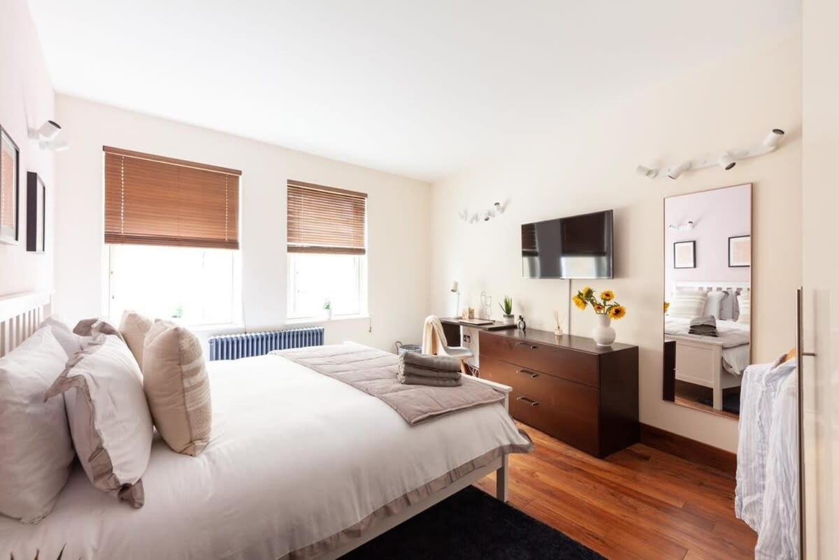 Modern And Comfortable Air-conditioned 2br Flat Apartament Londra